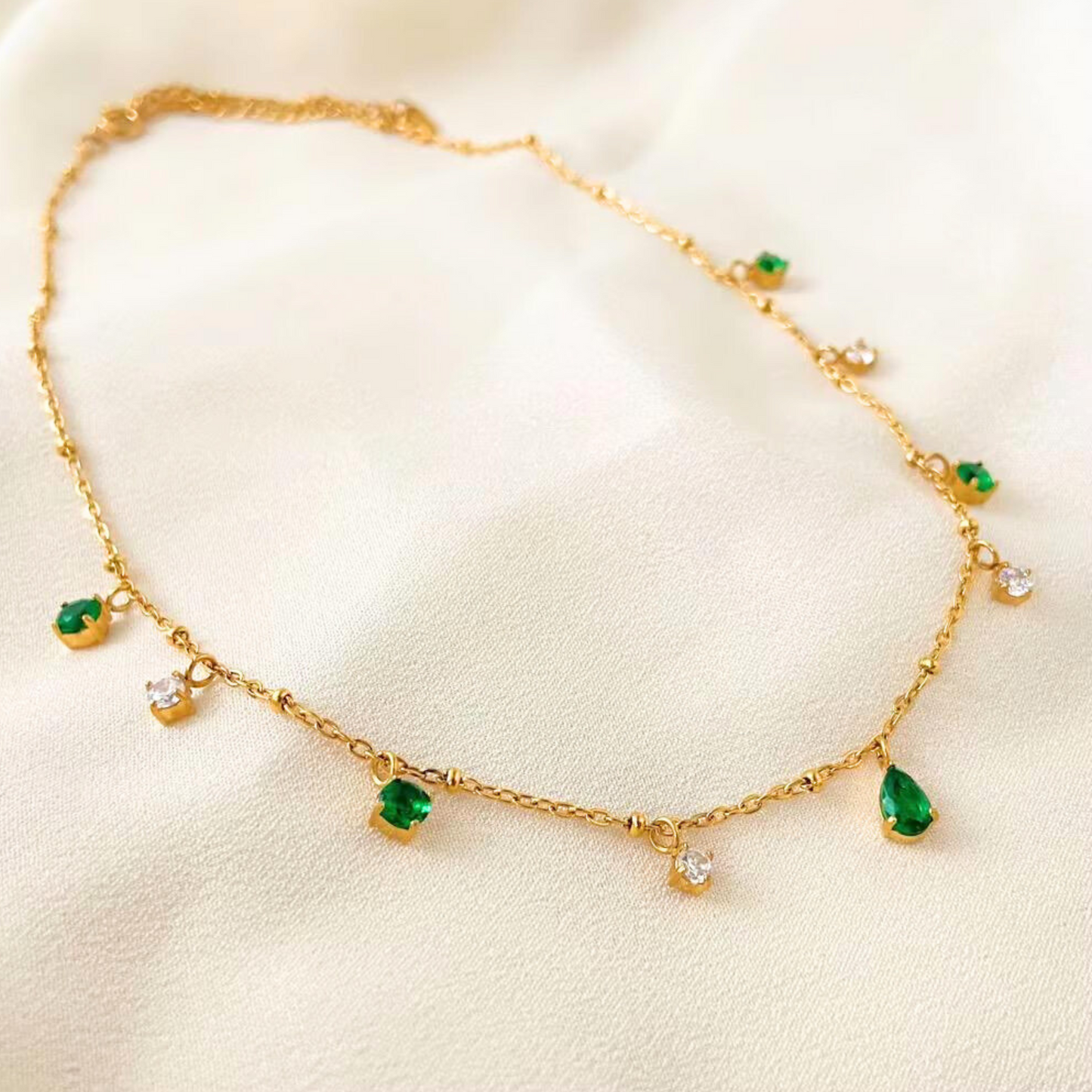 Green Droplets Neckchain