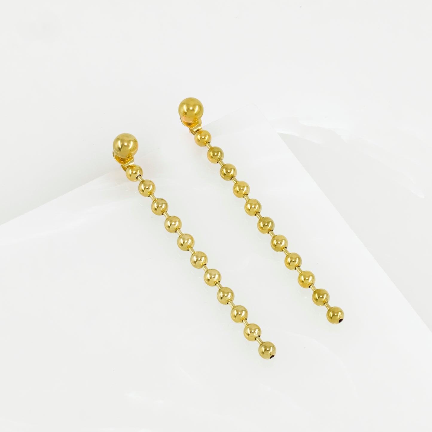 Dainty beads