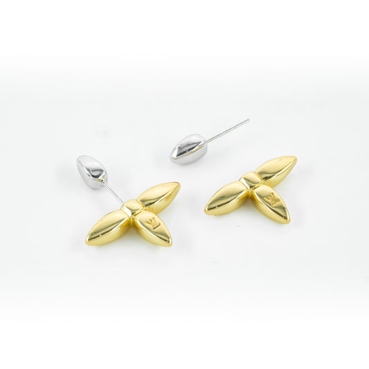 Maple pearl studs