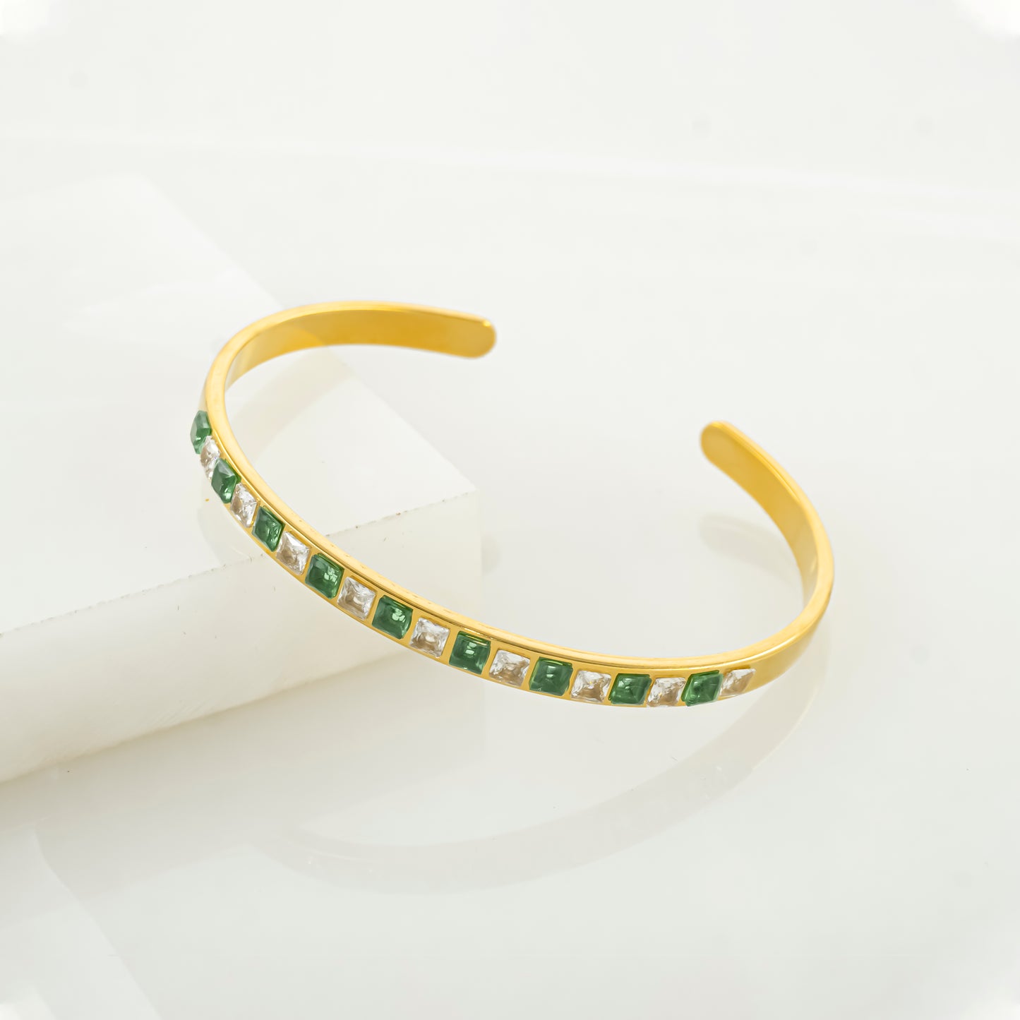 Green Glimmer Bracelet