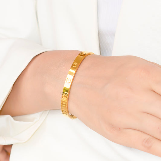 Non studded Cartier Bracelet