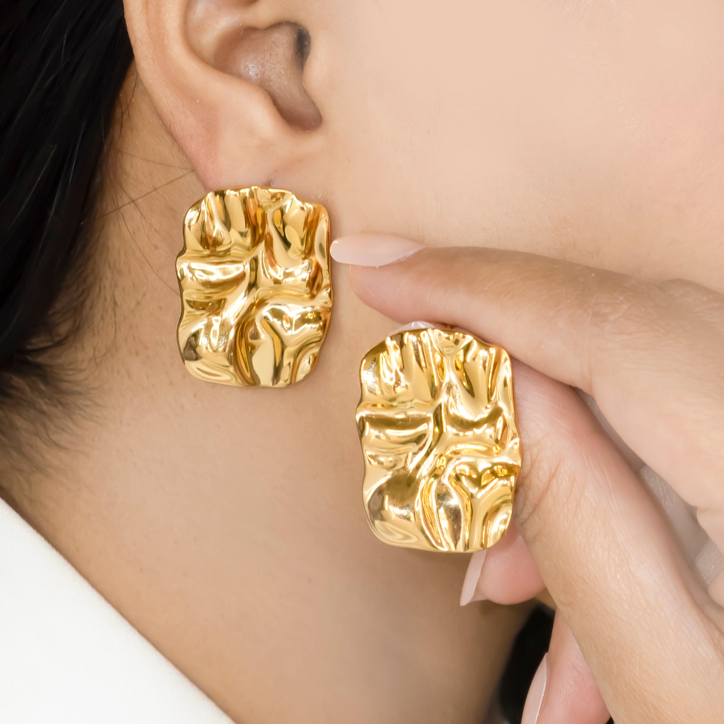 Hammered earrings