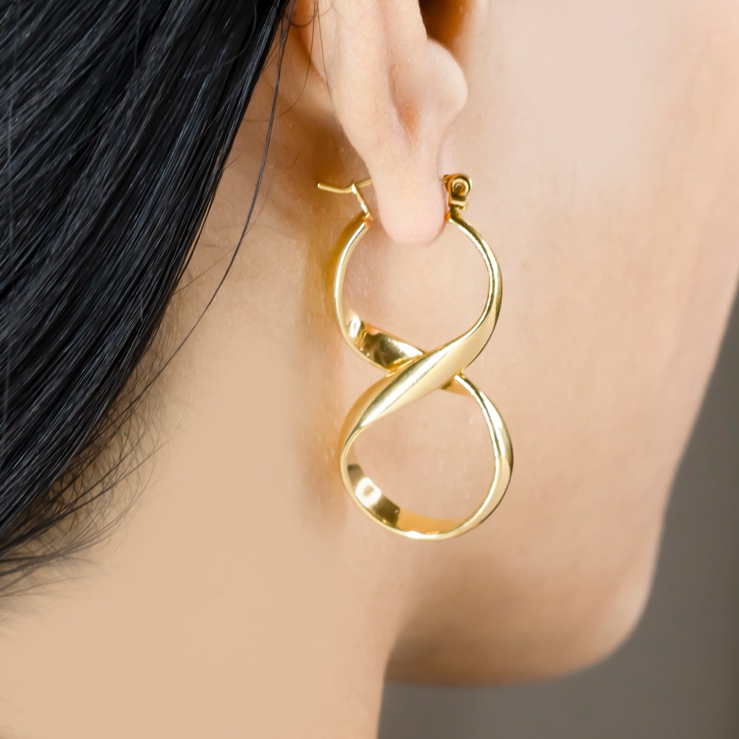 Dangling eight