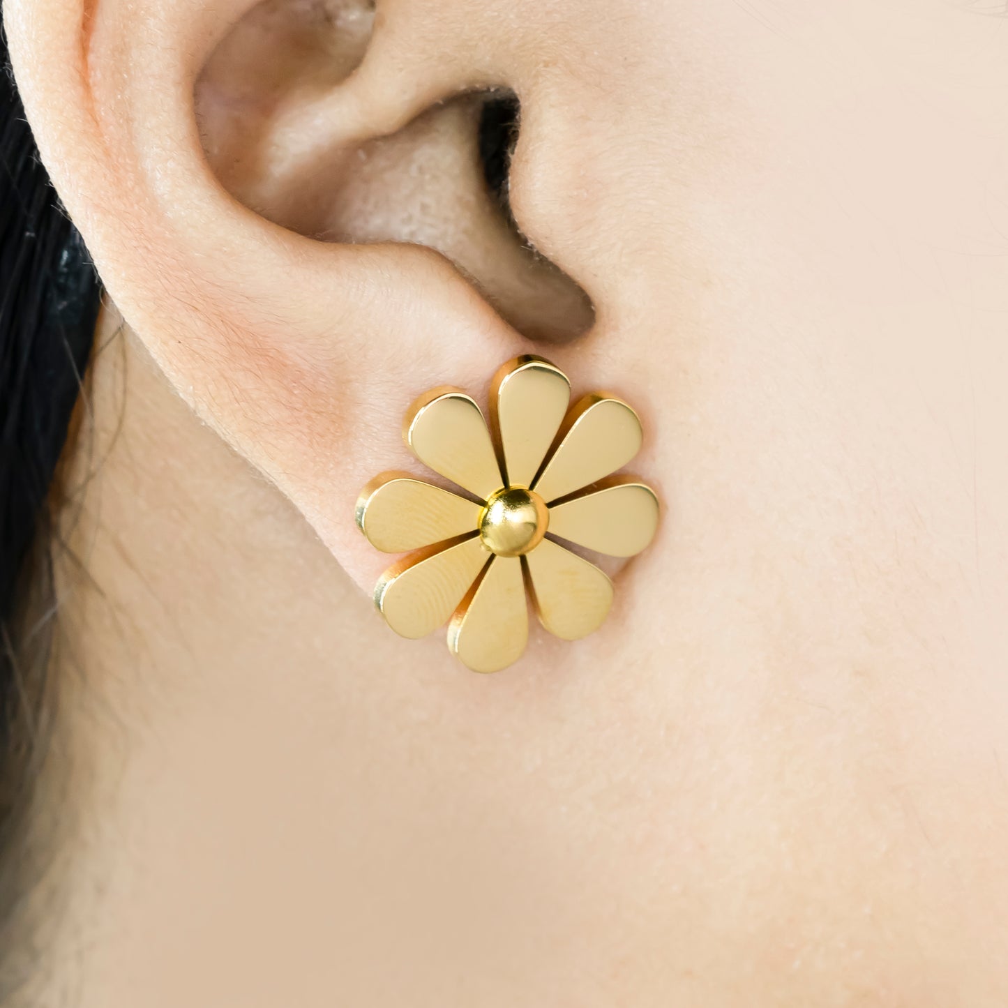 Flower studs