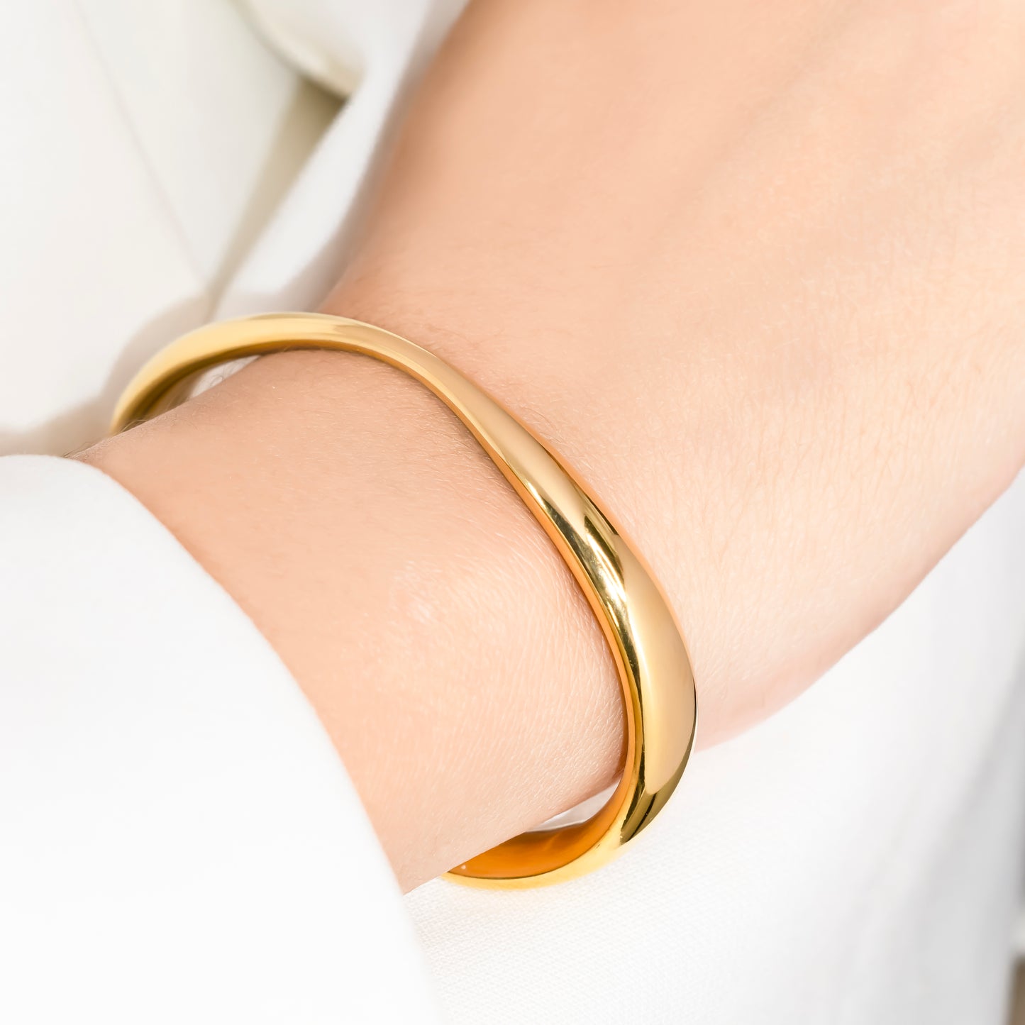 Golden Ripple Bracelet