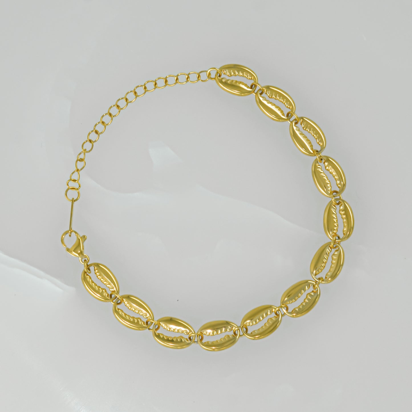 Glam on the Clam Bracelet_Bracelet